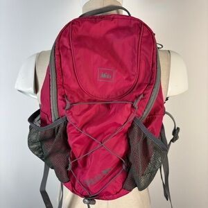 ❤️ REI Kids/Youth Adventure Backpack in Red and Gray O/S